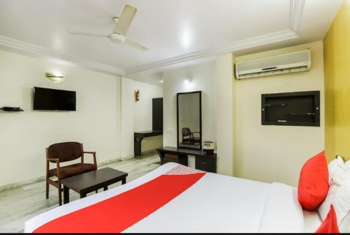 Hotel Asopalav Ambaji Luaran gambar
