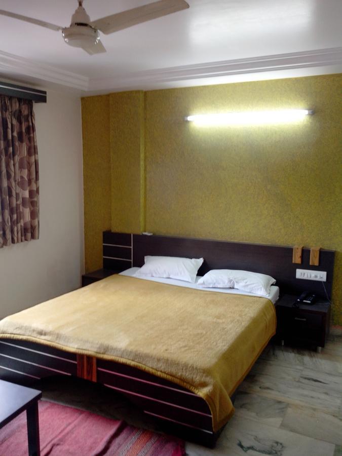 Hotel Asopalav Ambaji Luaran gambar
