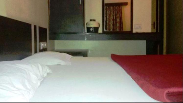 Hotel Asopalav Ambaji Luaran gambar
