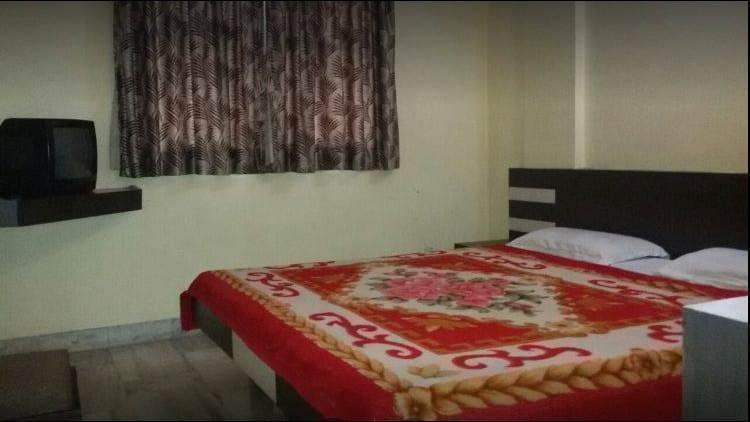 Hotel Asopalav Ambaji Luaran gambar